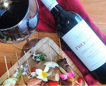 Ada Paket Dinner, Wine & BBQ di Golden Tulip Passer Baroe