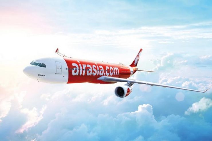 AirAsia Hentikan Layanan Rute Penerbangan Padang-Singapura