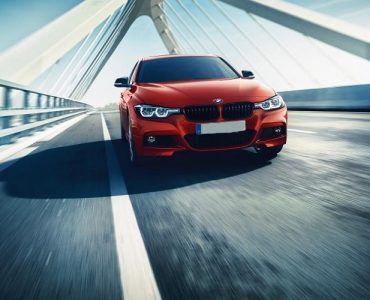 BMW Hadirkan Seri 330i M Sport Shadow Edisi Terbatas