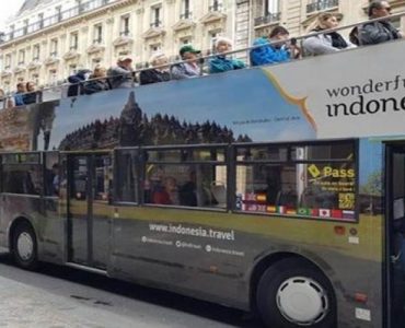 Bus Wisata Wonderful Indonesia di Lapangan Merah Moskow