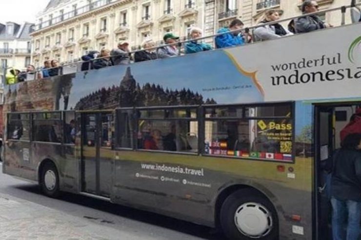 Bus Wisata Wonderful Indonesia di Lapangan Merah Moskow