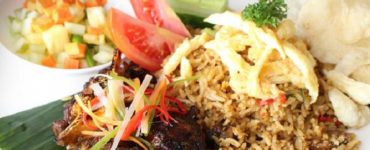 Hotel Santika Premiere ICE Hadirkan Nasi Goreng Buntut