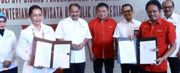Kemenpar-Telkomsel Luncurkan simPATI Tourist Wonderful Indonesia