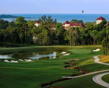 Rasakan Sensasi Bermain Golf di Astindo Travel Fair, JCC