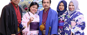 Ternyata di Kyoto Sewakan Kimono untuk Wisatawan Muslim