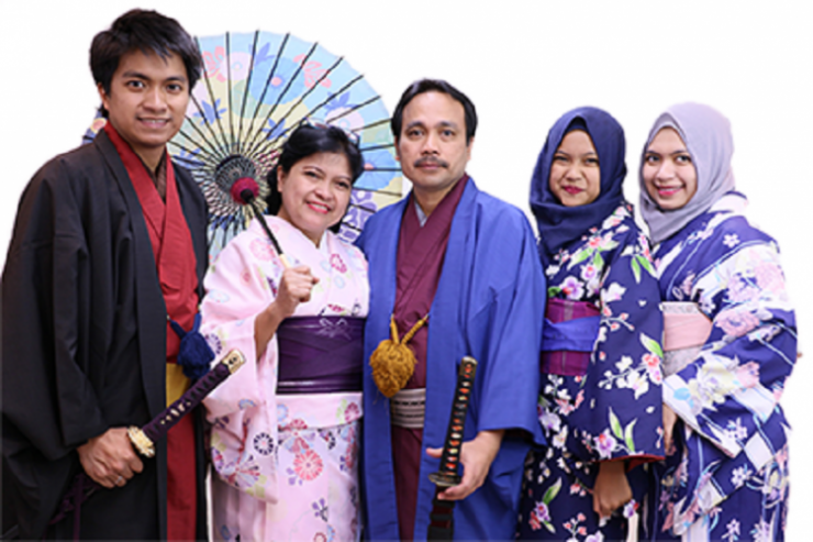 Ternyata di Kyoto Sewakan Kimono untuk Wisatawan Muslim
