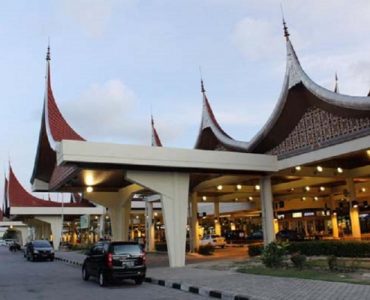Tiket Mahal, Bandara Minangkabau Sepi Penumpang Turun 20%