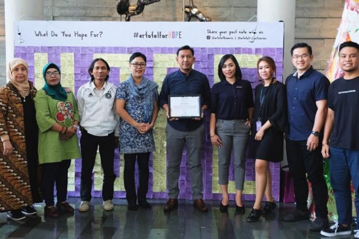 ARTOTEL Project Series Serahkan Donasi #ARTOTELforHOPE