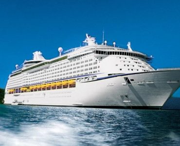 Akhirnya Voyager of the Seas Bersandar Juga di Pulau Bintan