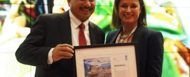 Arief Yahya Terima Award dari Lonely Planet di WTM London