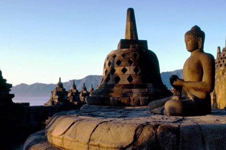 BRI Gelar Acara Mahakarya Borobudur 2018: Indonesia Berkain