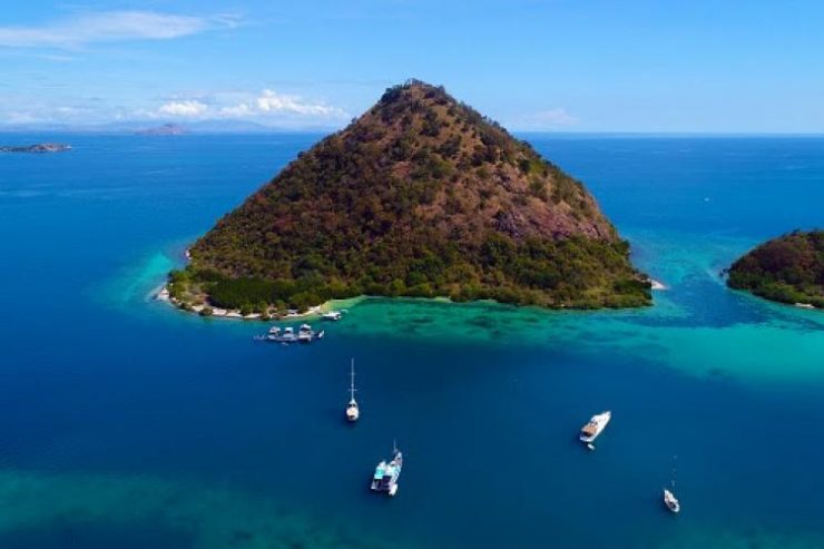 Promoting Tourism Through Sail Moyo Tambora Island 2018