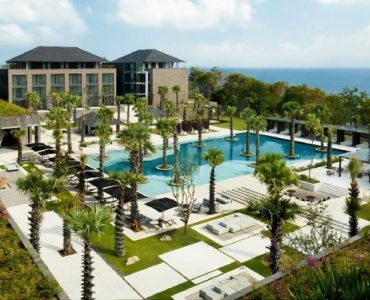 Radisson Blu Bali Uluwatu Padukan Alam, Kuliner dan Resort