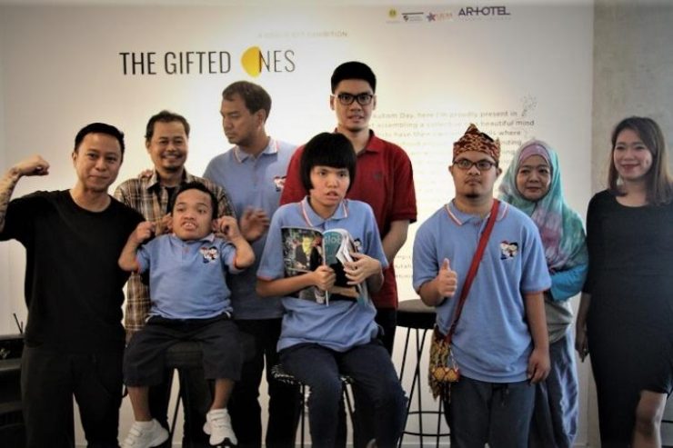 World Autism Day, ARTOTEL Gelar The Gifted Ones Art Exhibition