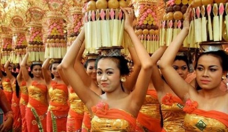 BALI ARRANGES IN ORDER TO TOURISM INDUSTRY DO NOT IGNORE LOCAL PEOPLE