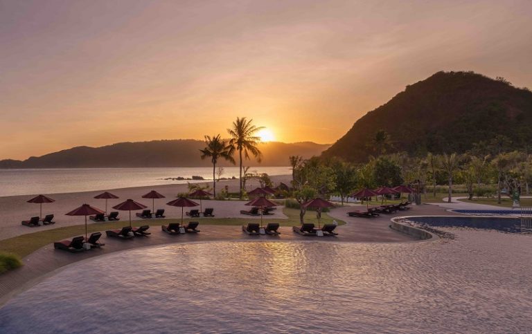 THE NEWLY-BUILT BEACHFRONT PULLMAN ARRIVES ON LOMBOK ISLAND
